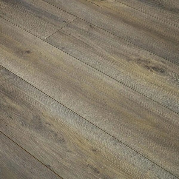 Piso laminado IMPERIAL PLUS - 8 mm
